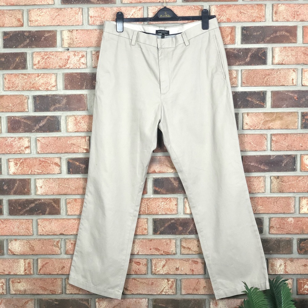 Banana Republic Men’s Gavin Chino